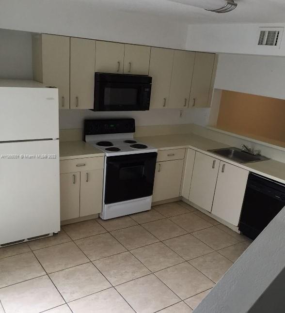 WATERVIEW CONDO - Residential Lease