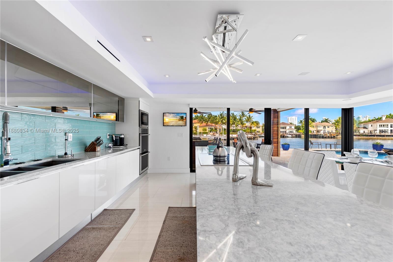HOLLYWOOD GOLF ESTATES SE - Residential