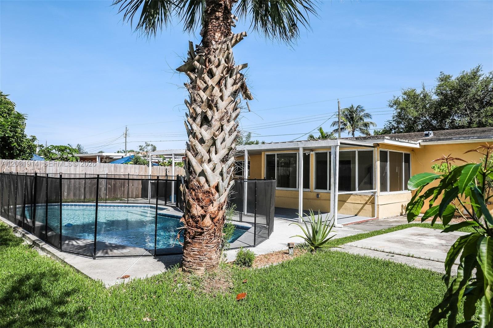 SUNRISE GOLF VILLAGE - Residential Lease
