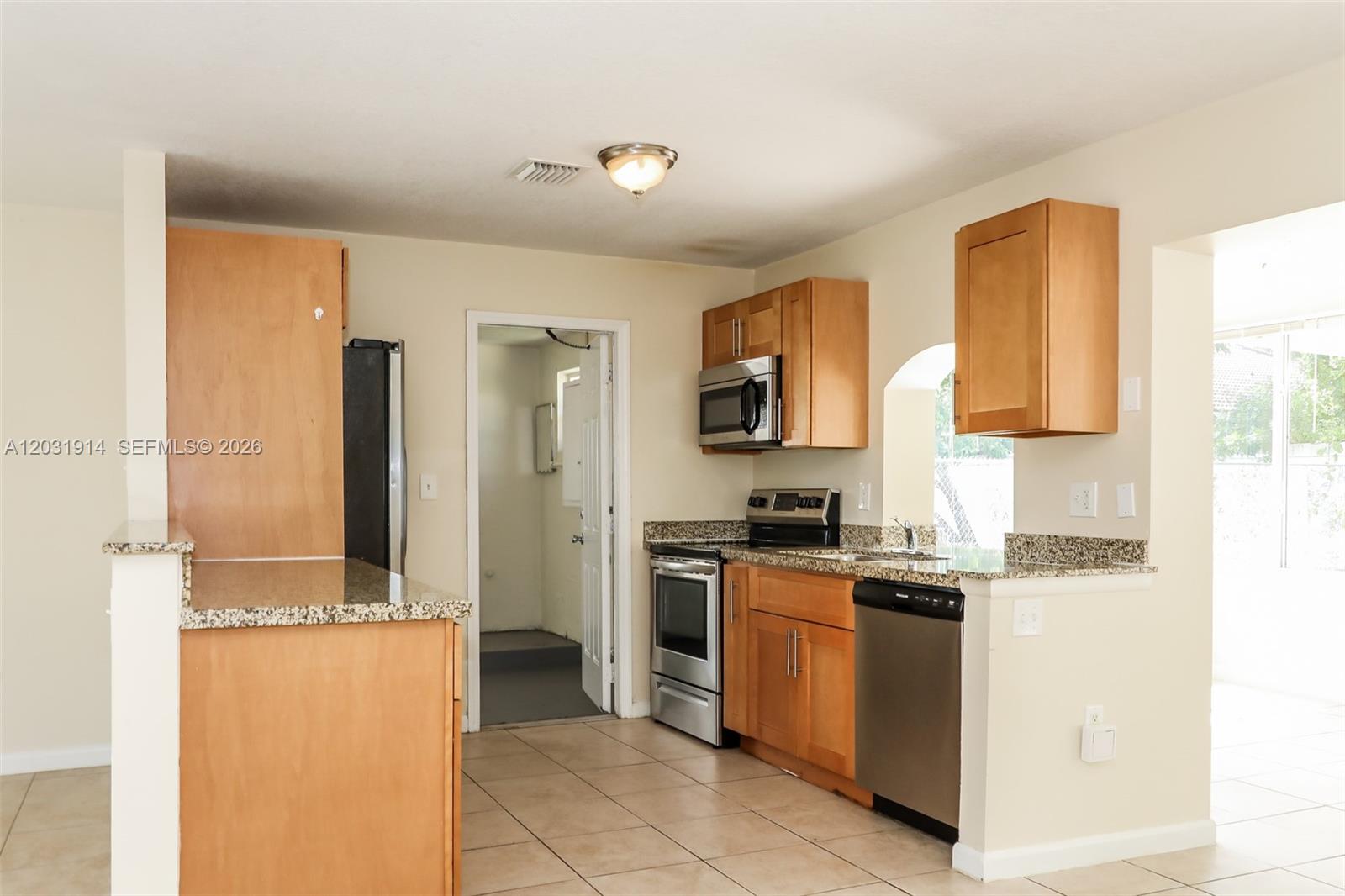 SUNRISE GOLF VILLAGE - Residential Lease