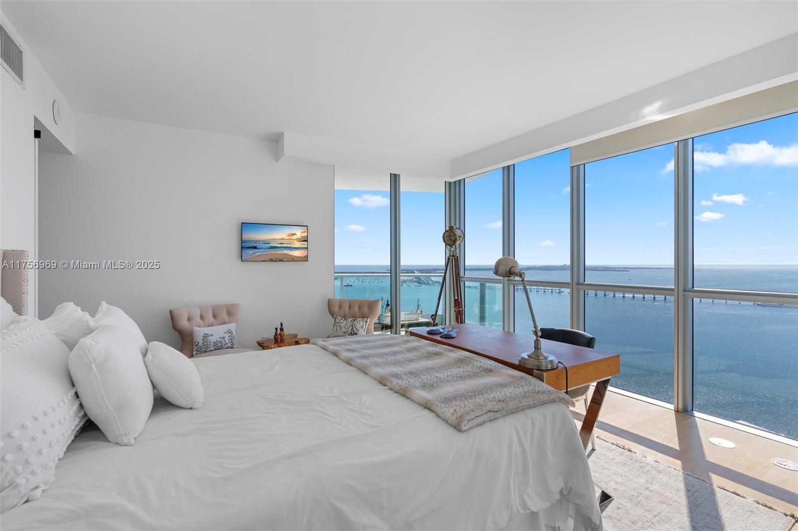 JADE RESIDENCES BRICKELL - Residential
