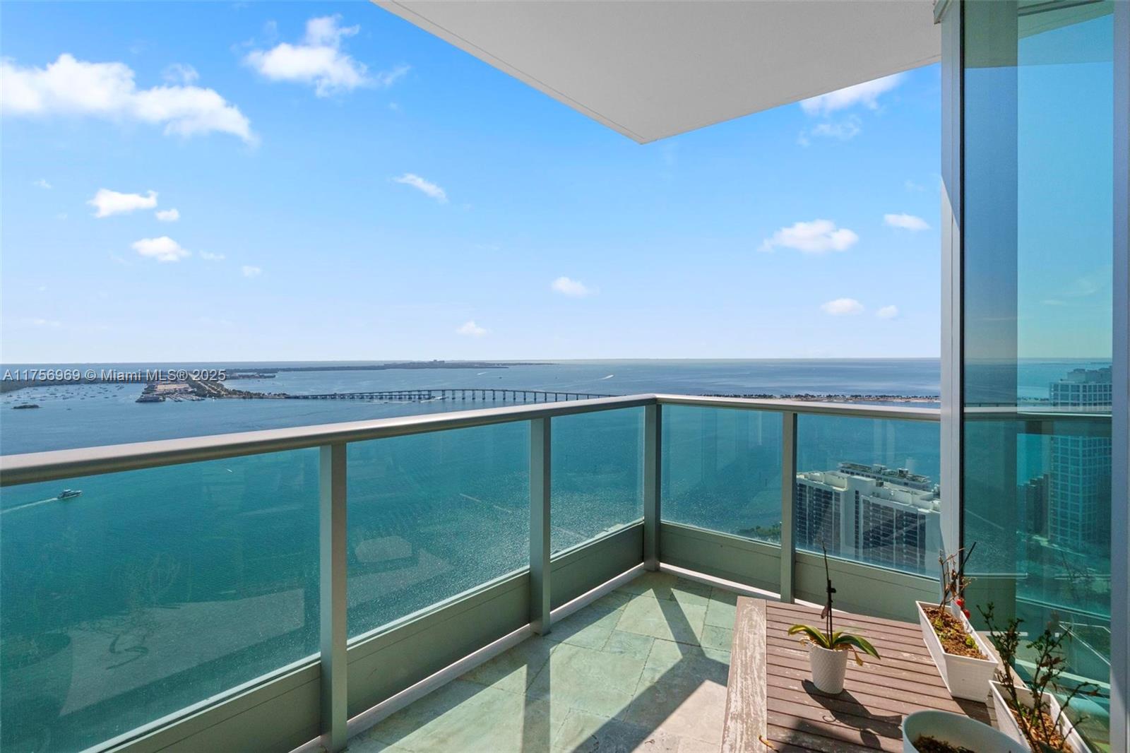 JADE RESIDENCES BRICKELL - Residential