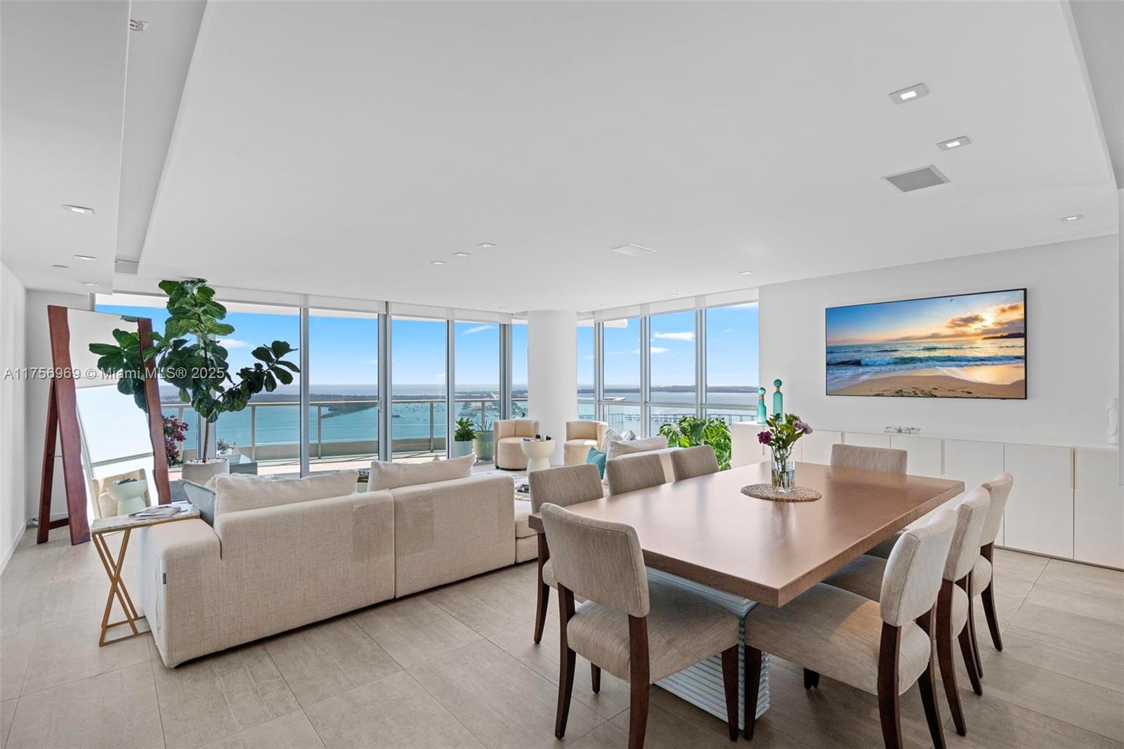 JADE RESIDENCES BRICKELL - Residential