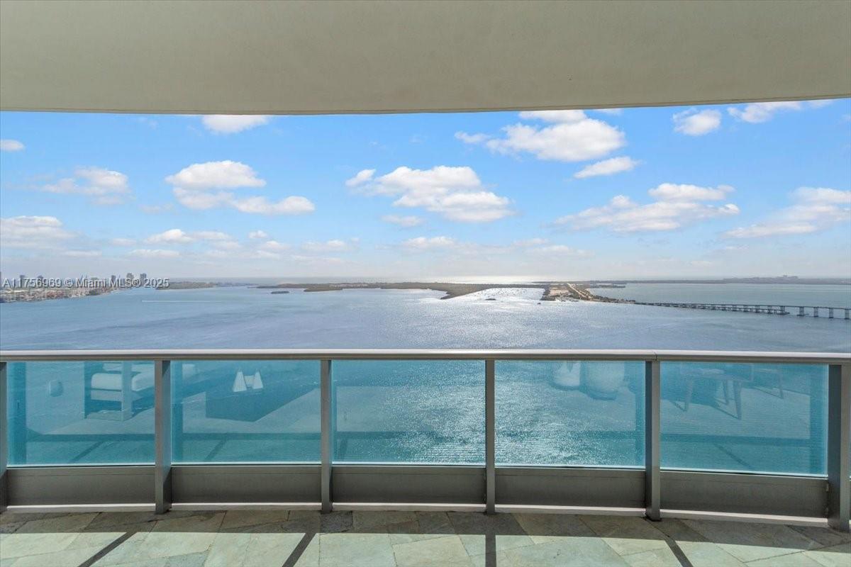 JADE RESIDENCES BRICKELL - Residential
