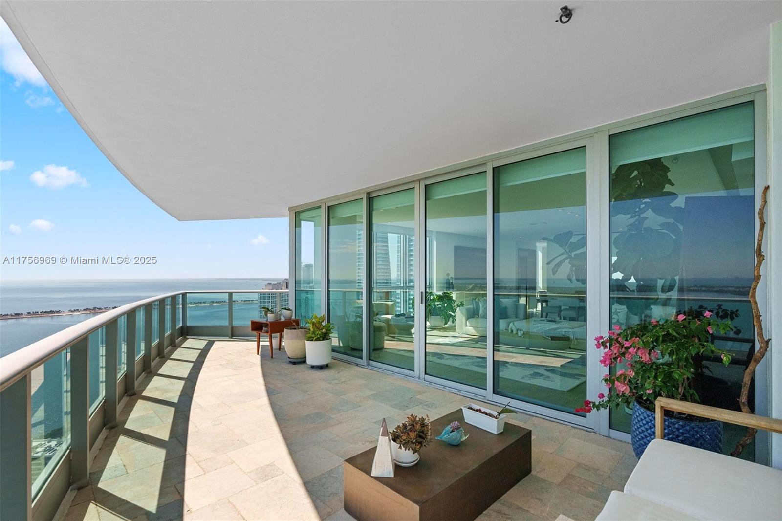 JADE RESIDENCES BRICKELL - Residential