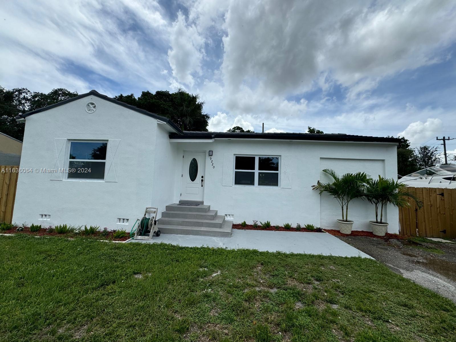 FLAMINGO VILLAGE - Residential