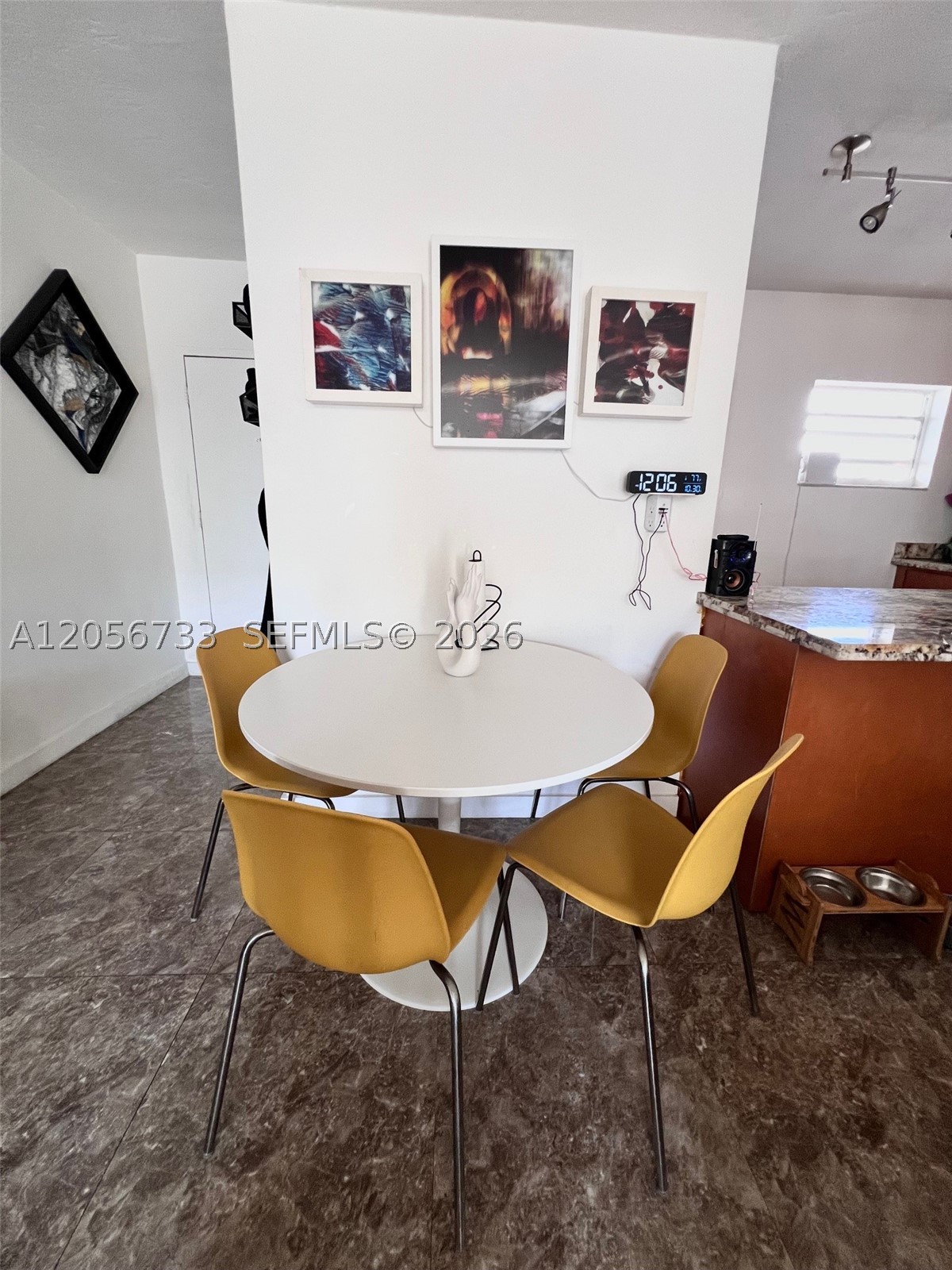 LINCOLN TOWERS CONDO - Residential