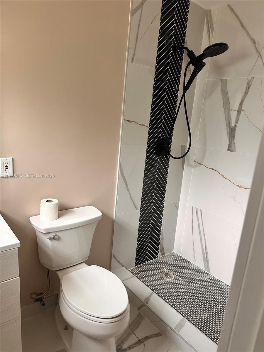 PALM BEACH CABANA COLONY - Residential