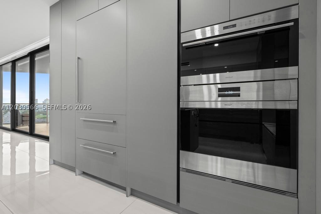 MARINA TOWER CONDO - Residential