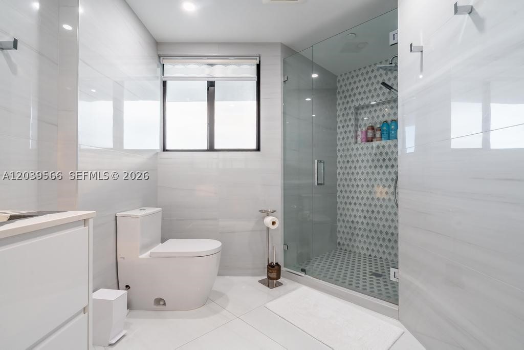 MARINA TOWER CONDO - Residential