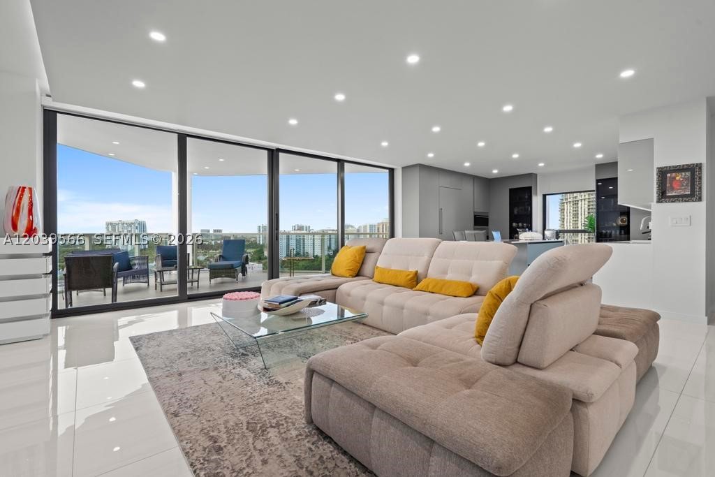 MARINA TOWER CONDO - Residential