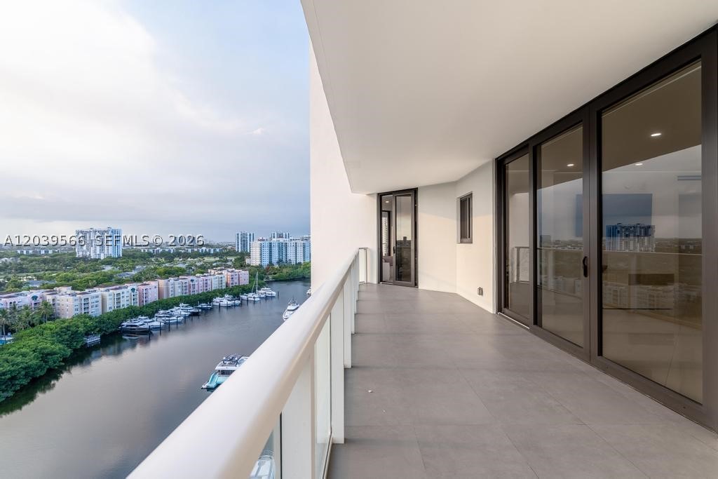 MARINA TOWER CONDO - Residential