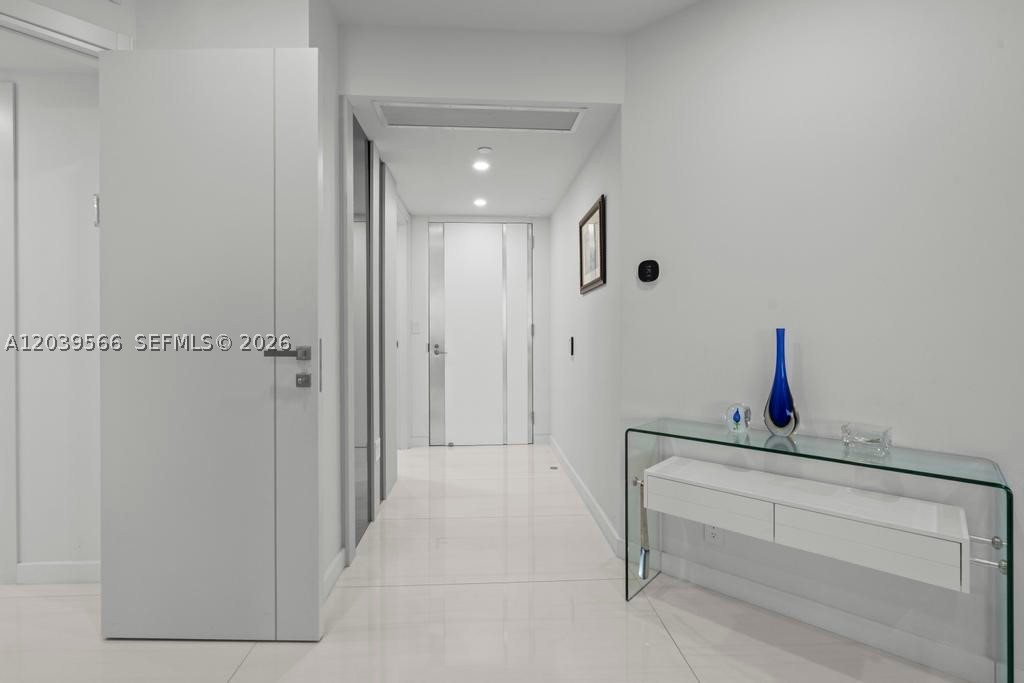 MARINA TOWER CONDO - Residential