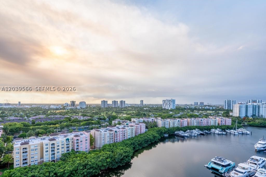 MARINA TOWER CONDO - Residential