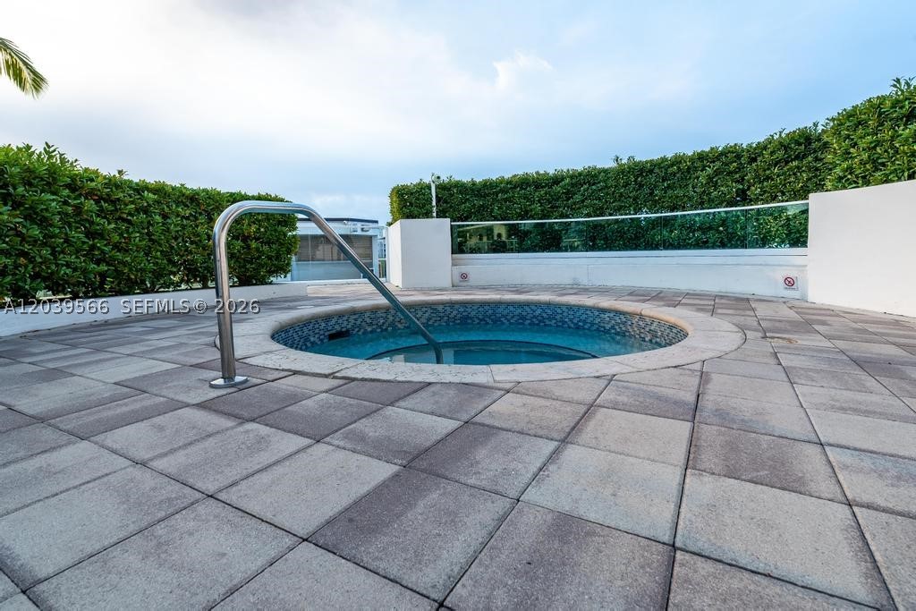 MARINA TOWER CONDO - Residential