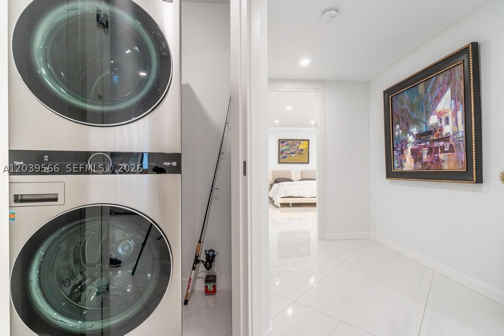 MARINA TOWER CONDO - Residential