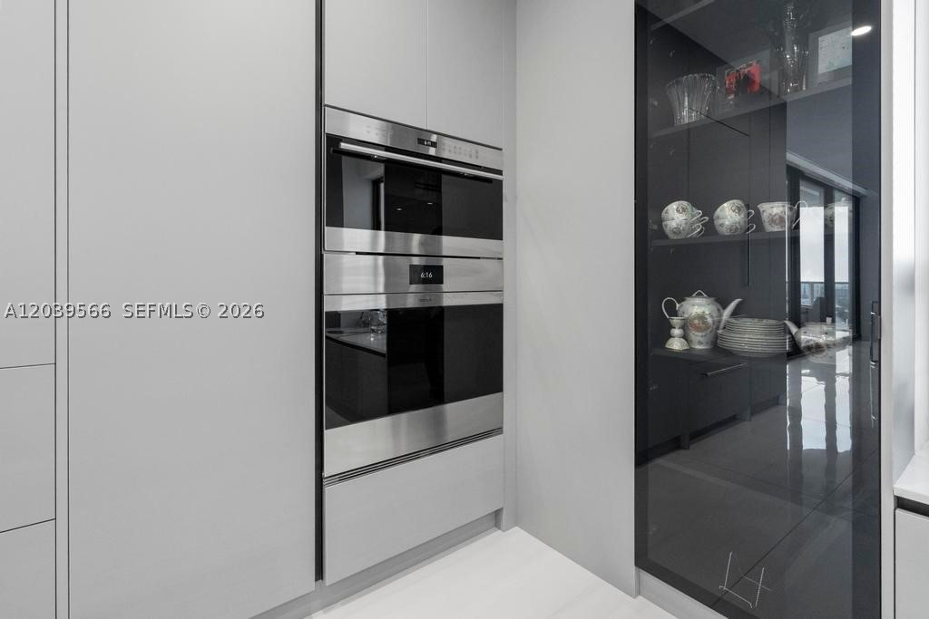 MARINA TOWER CONDO - Residential