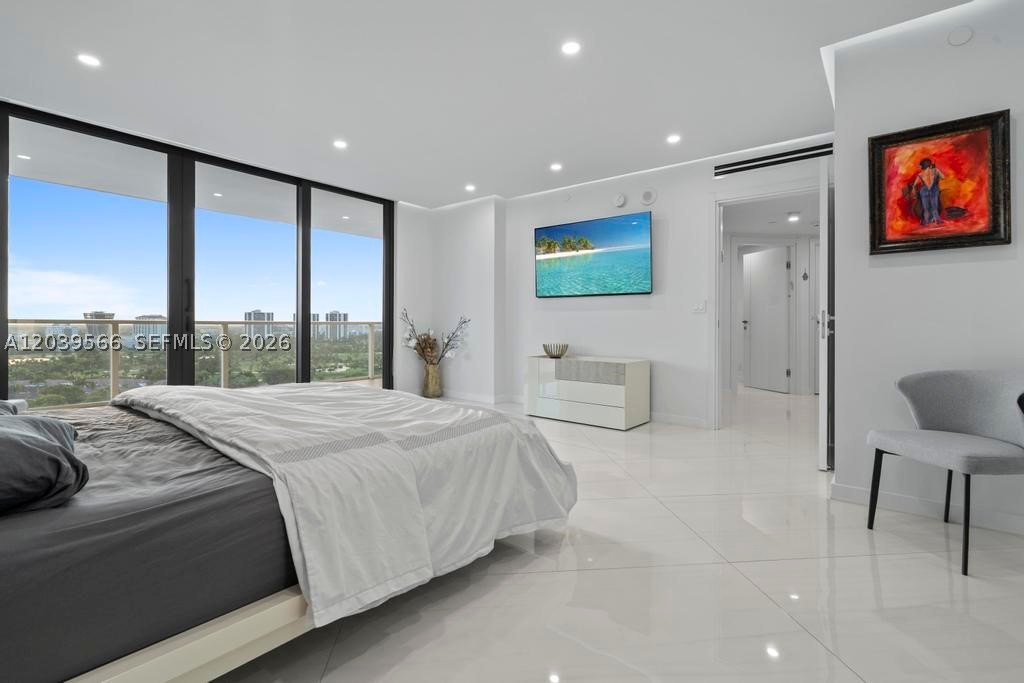 MARINA TOWER CONDO - Residential