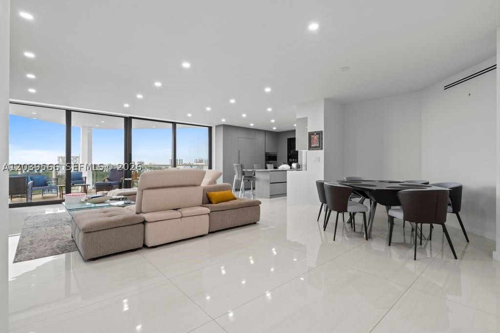 MARINA TOWER CONDO - Residential
