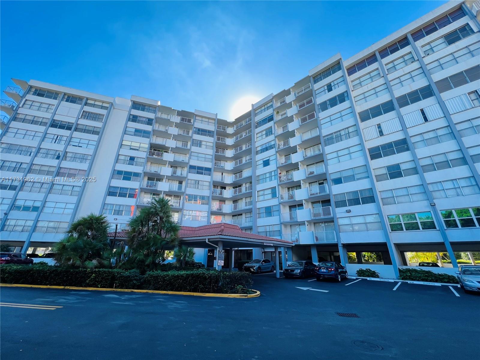 WILSHIRE CONDO - Residential Lease