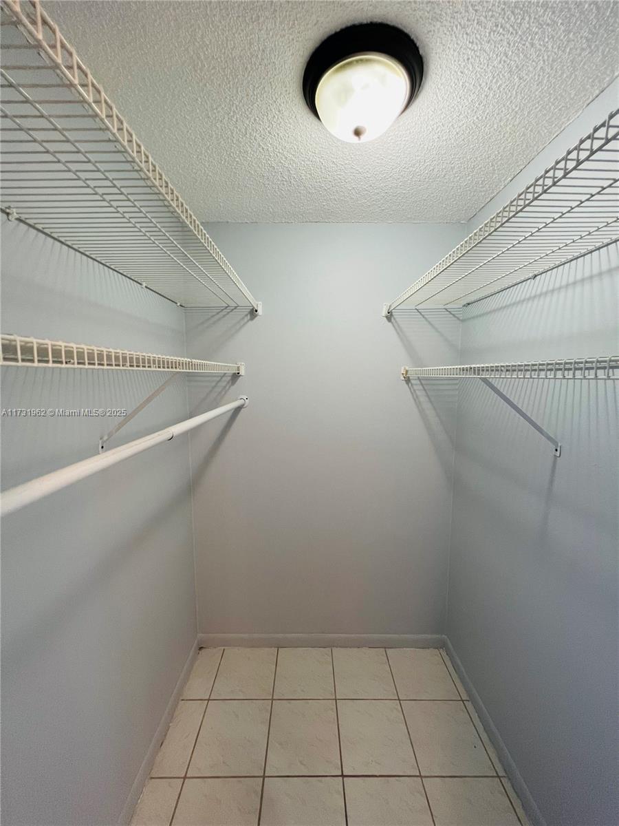 WILSHIRE CONDO - Residential Lease