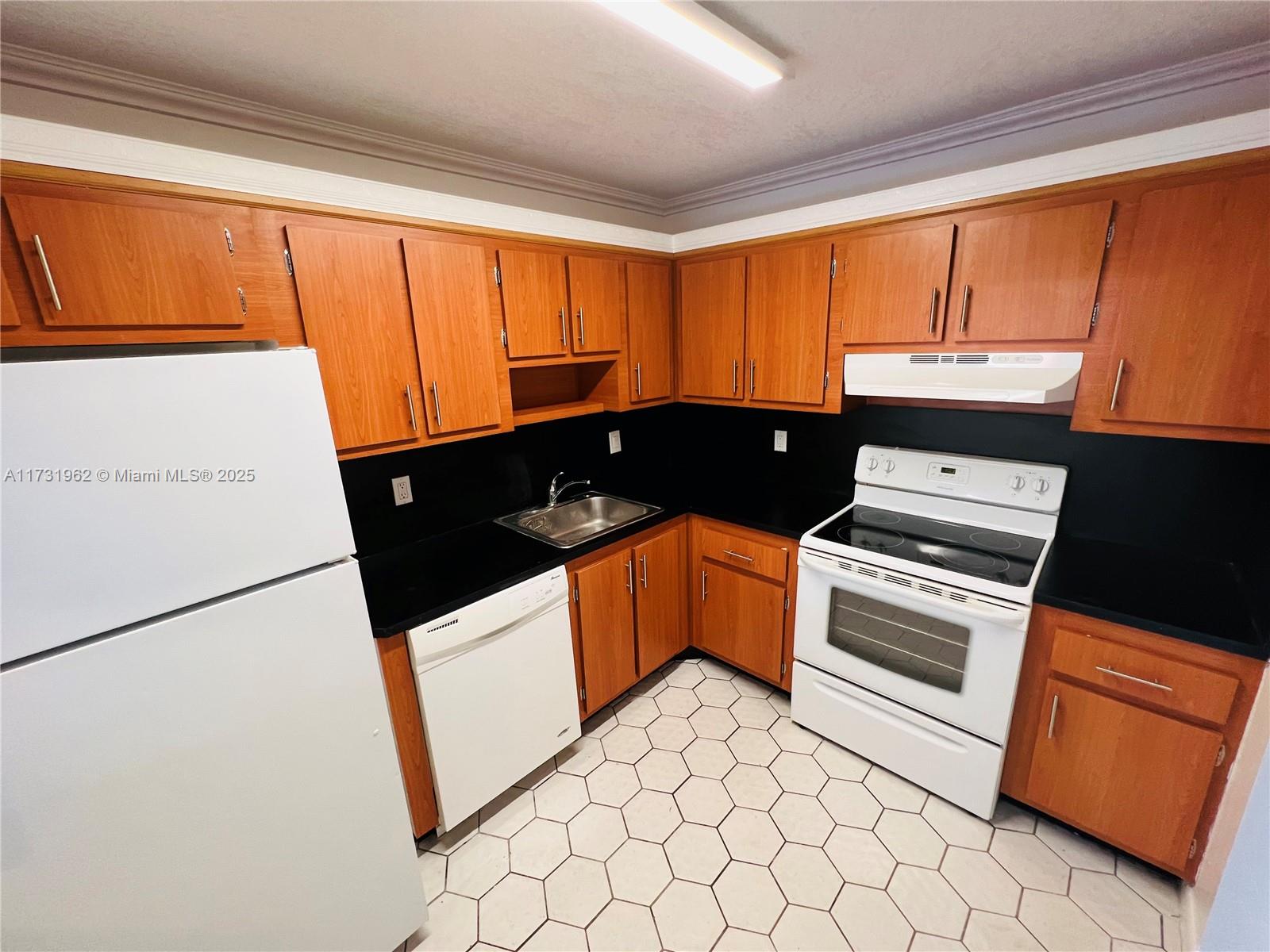 WILSHIRE CONDO - Residential Lease