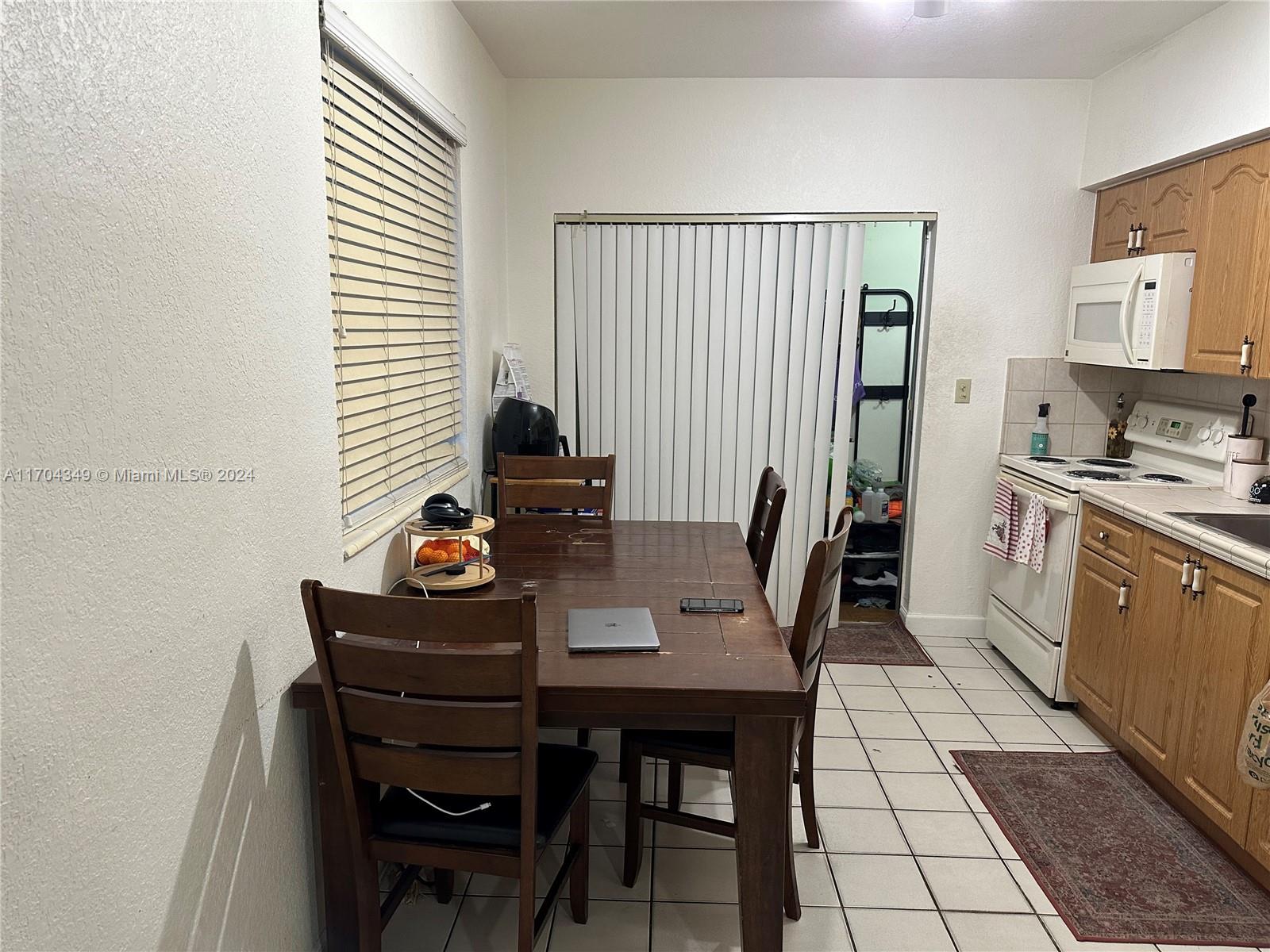 OCOEE PARK - Residential Income