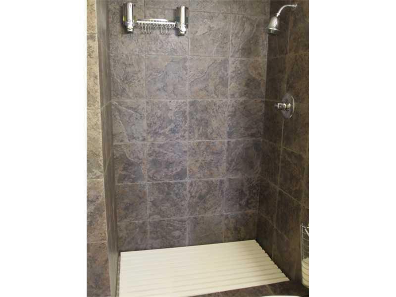 PARKVIEW POINT CONDO - Residential Lease