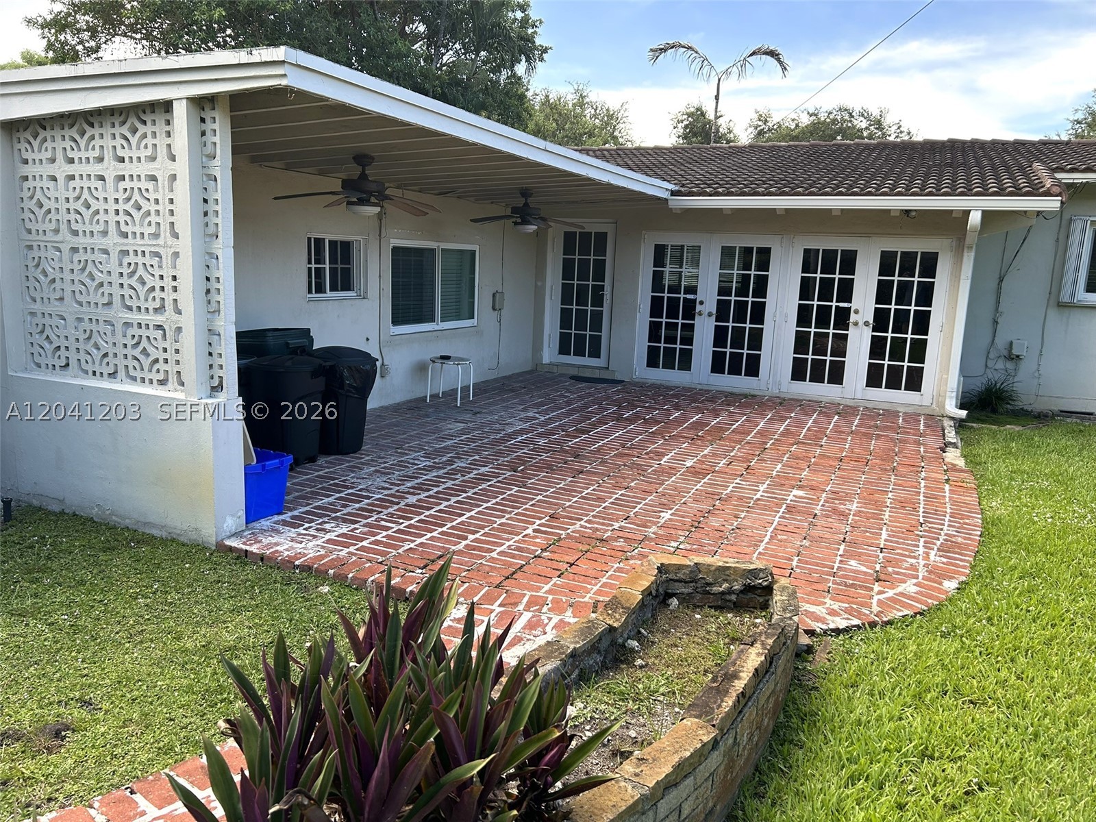 MIAMI SHORES SEC 3 - Residential