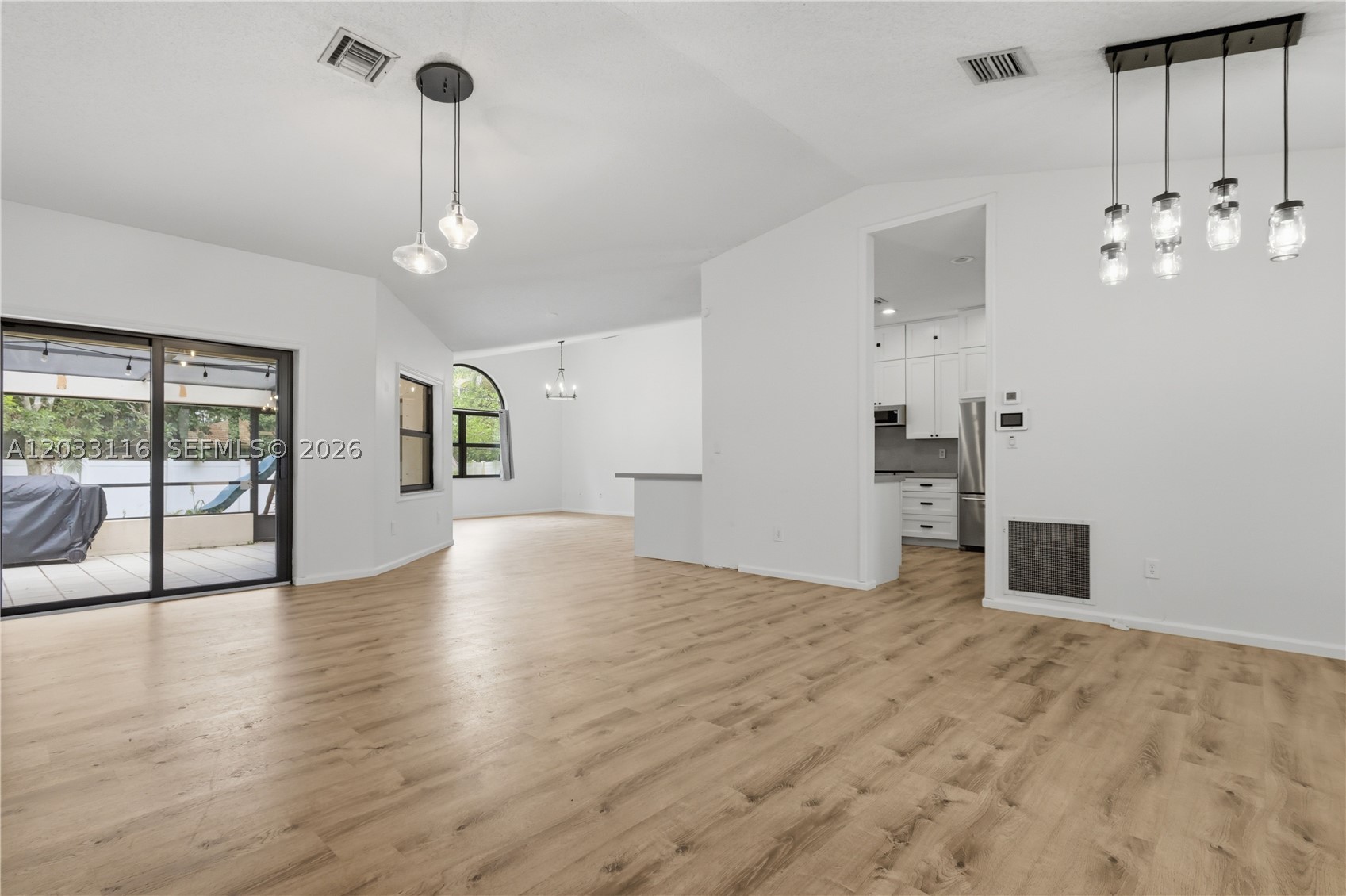 WHITEHORSE ESTATES - Residential