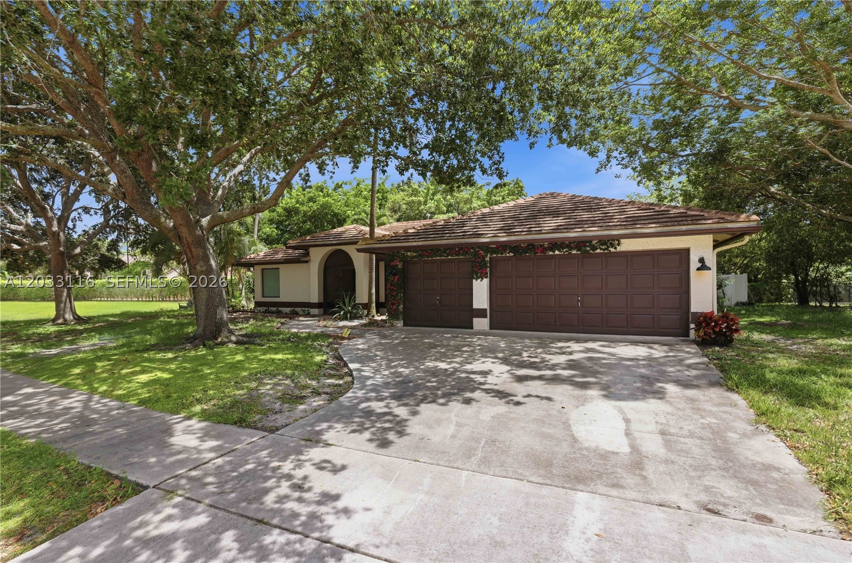 WHITEHORSE ESTATES - Residential