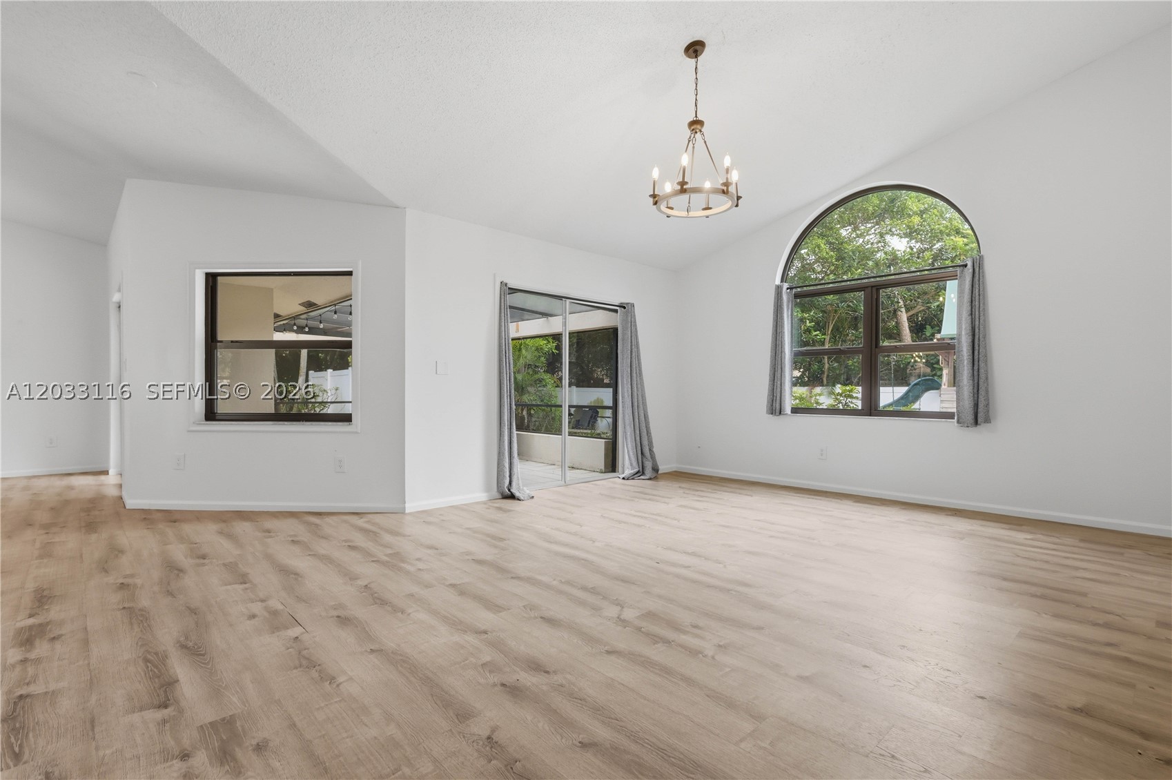 WHITEHORSE ESTATES - Residential