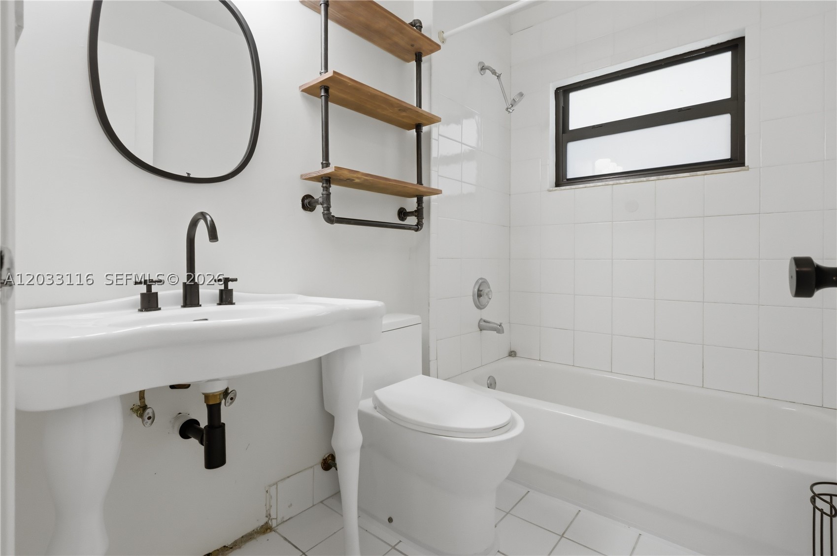 WHITEHORSE ESTATES - Residential