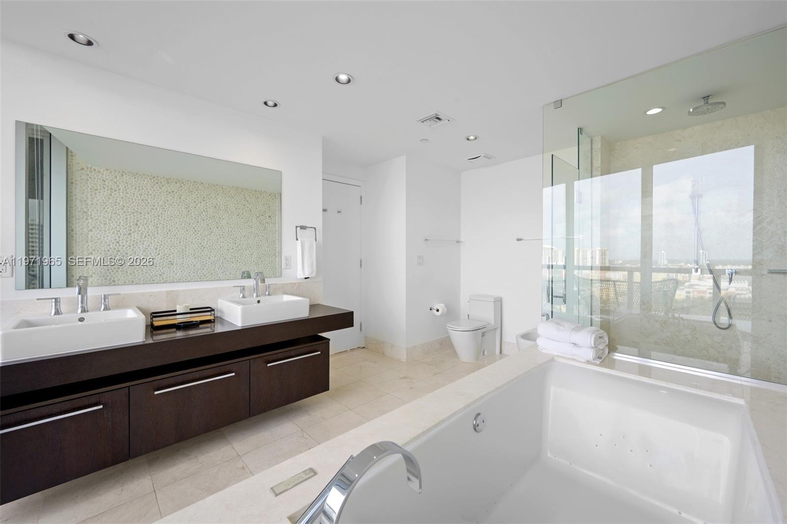JADE OCEAN CONDO - Residential