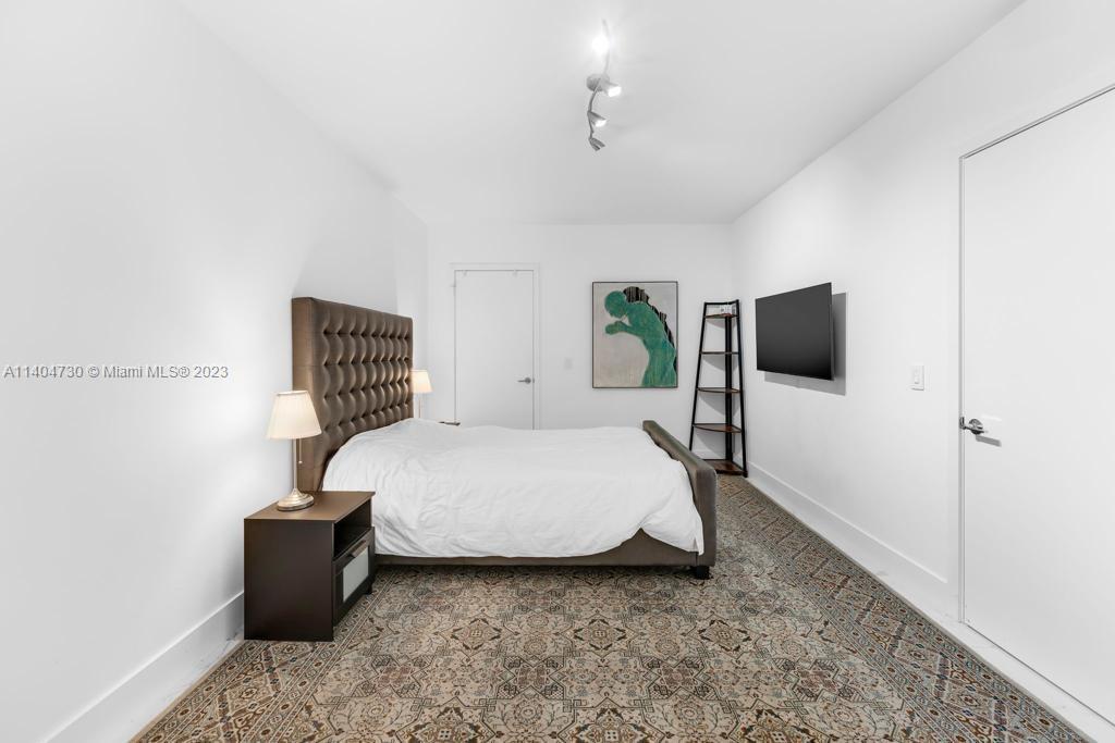 BISCAYNE BEACH CONDO - Residential
