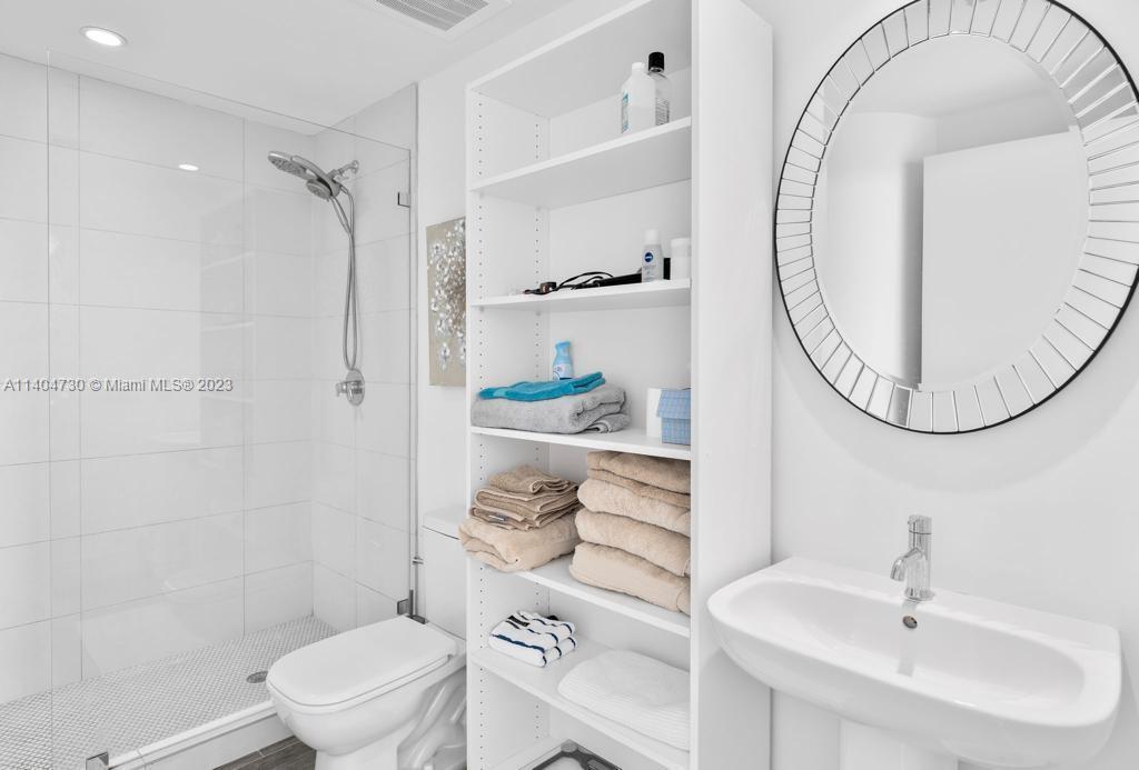 BISCAYNE BEACH CONDO - Residential