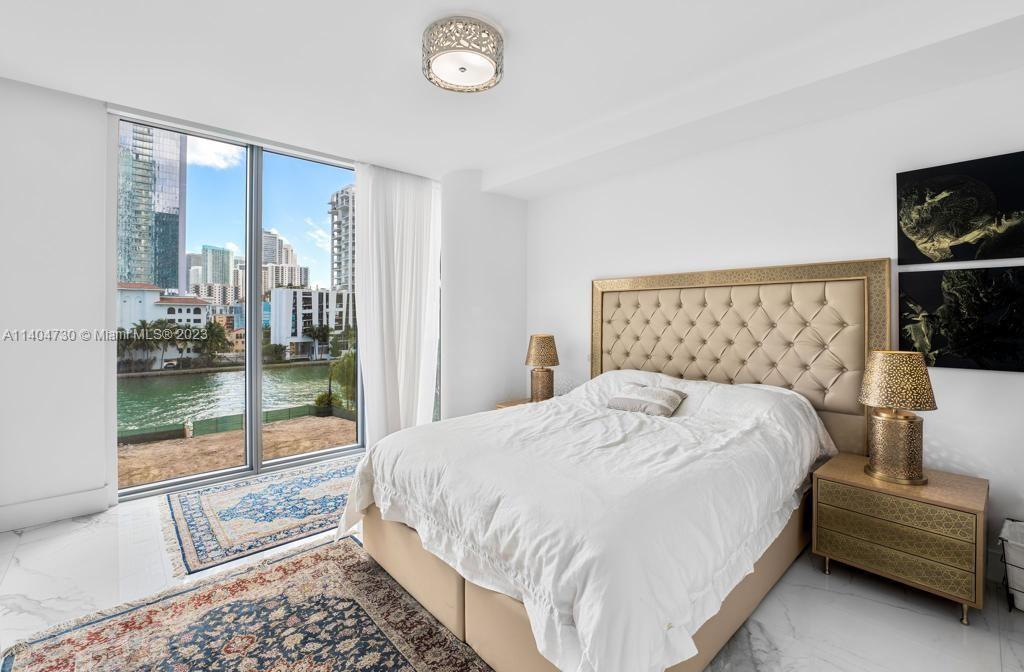 BISCAYNE BEACH CONDO - Residential