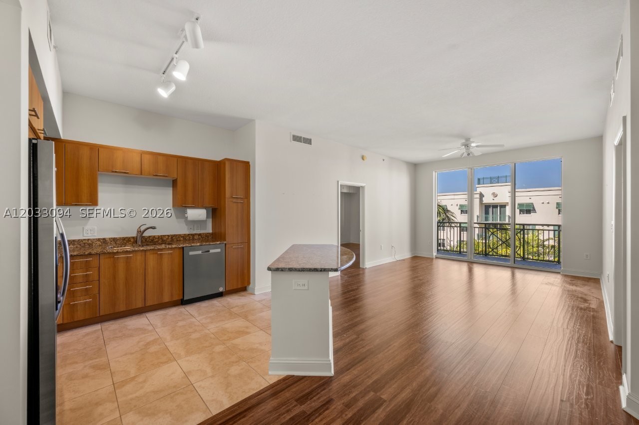 VERANDA CONDO - Residential Lease