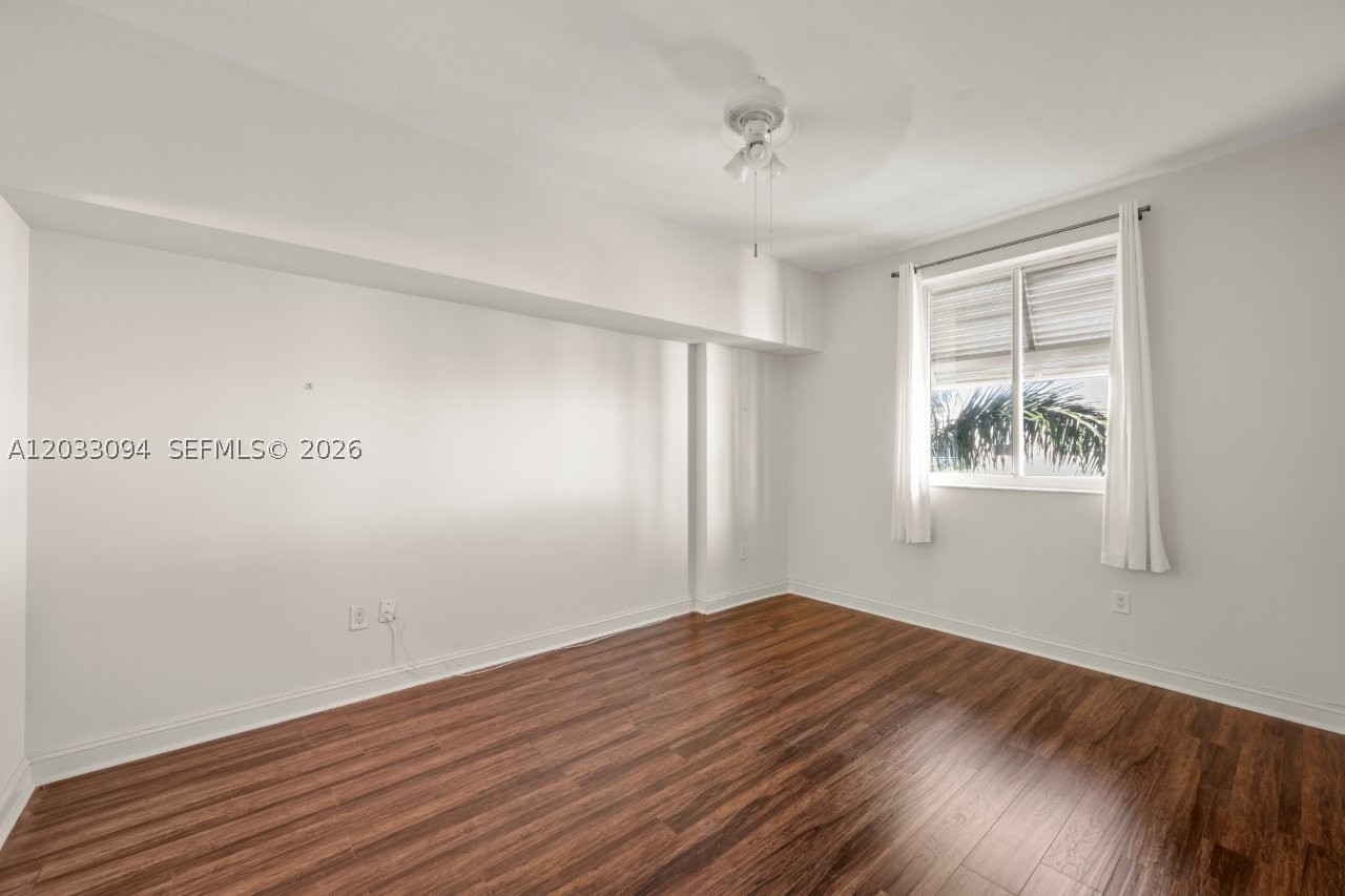 VERANDA CONDO - Residential Lease