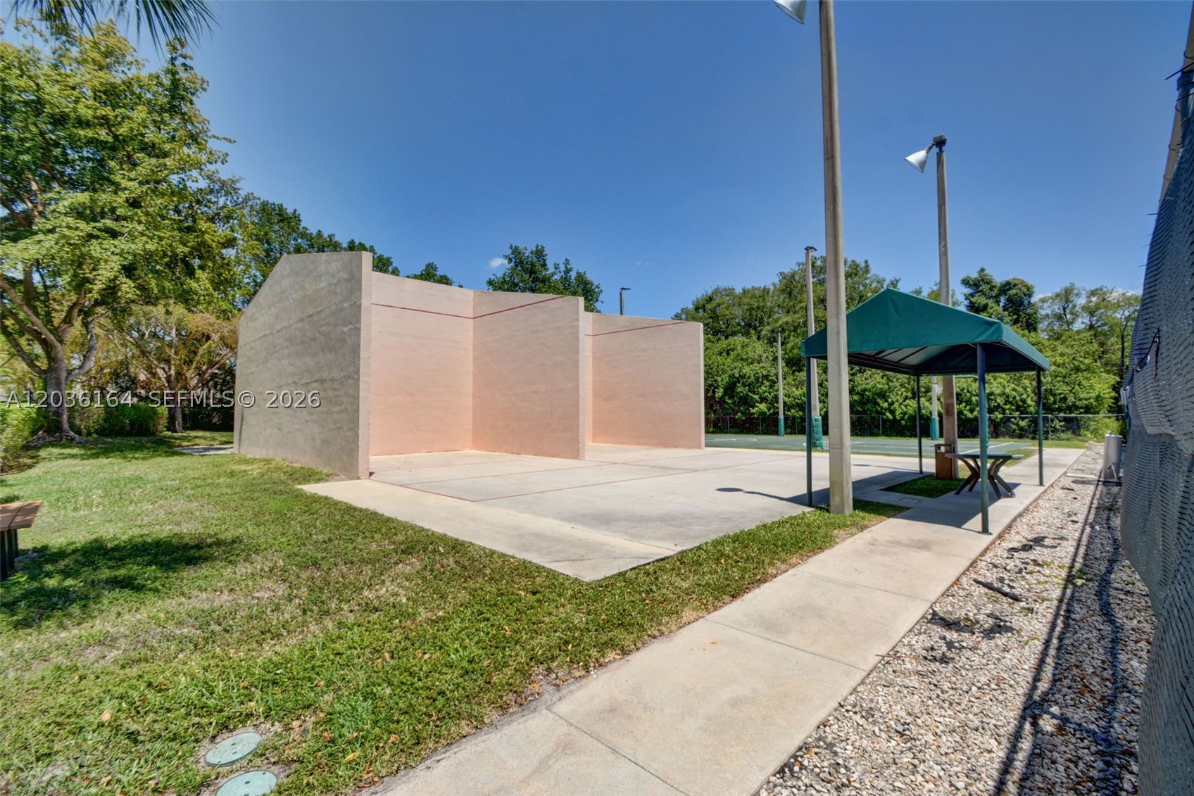 APPLEWOOD VILLAGE III - Residential