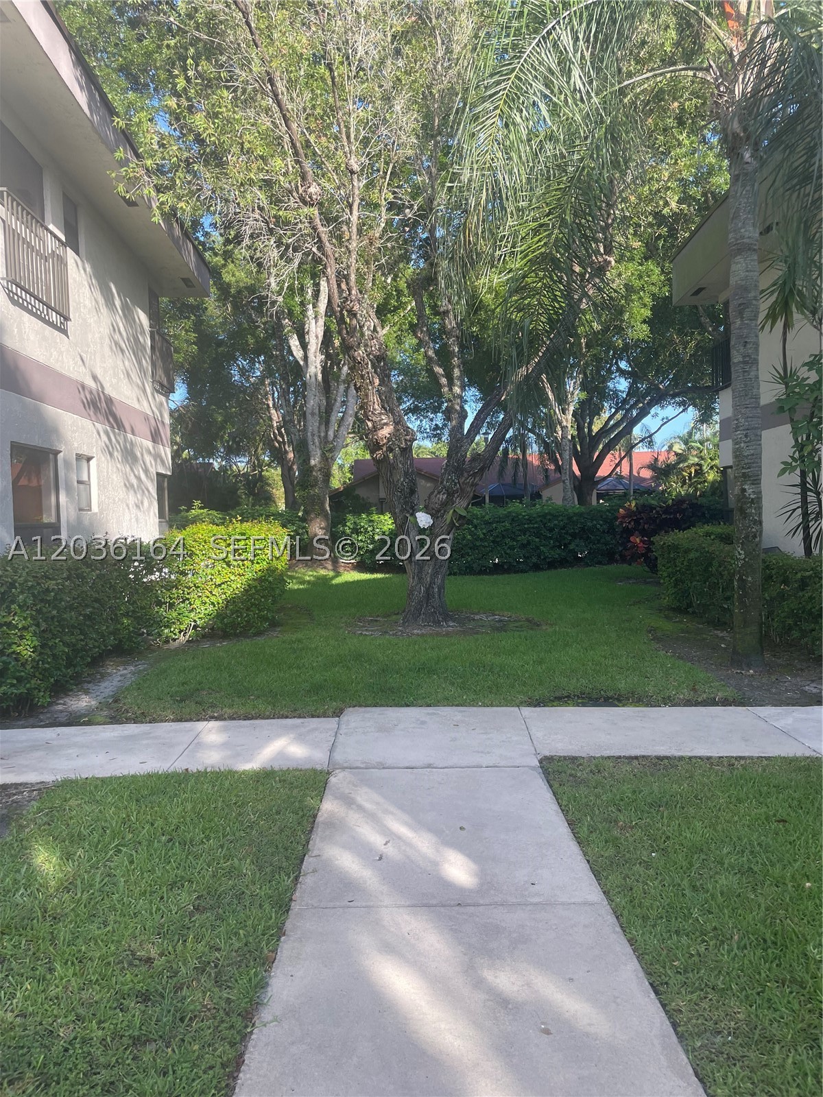 APPLEWOOD VILLAGE III - Residential