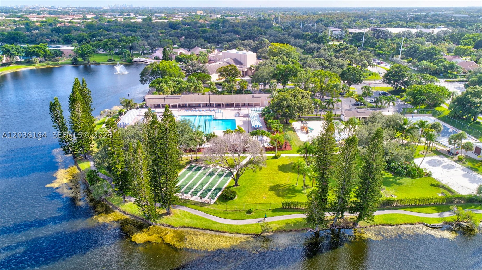 APPLEWOOD VILLAGE III - Residential