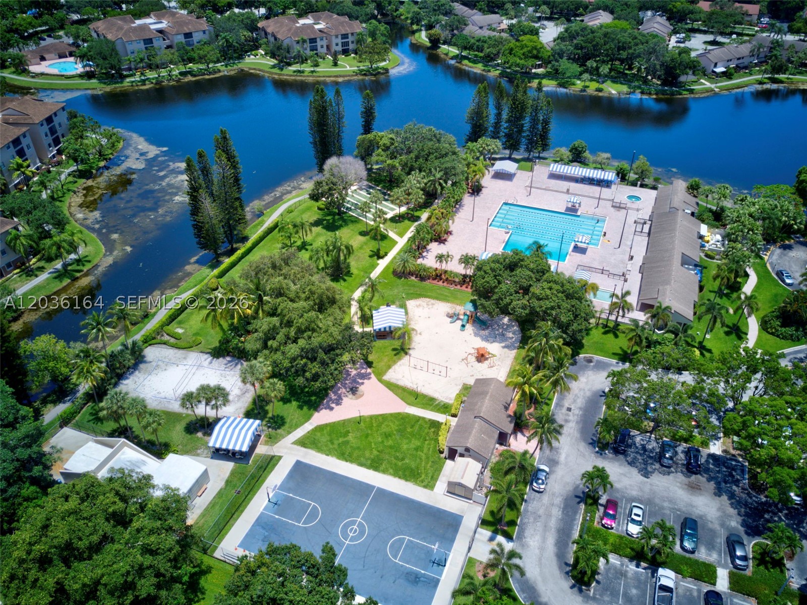 APPLEWOOD VILLAGE III - Residential