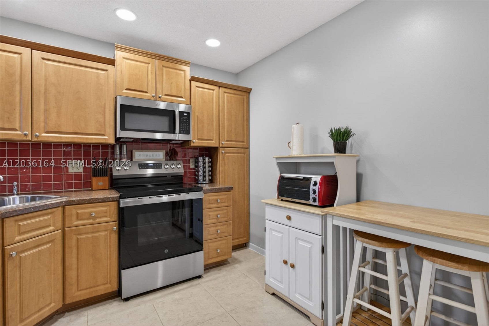 APPLEWOOD VILLAGE III - Residential