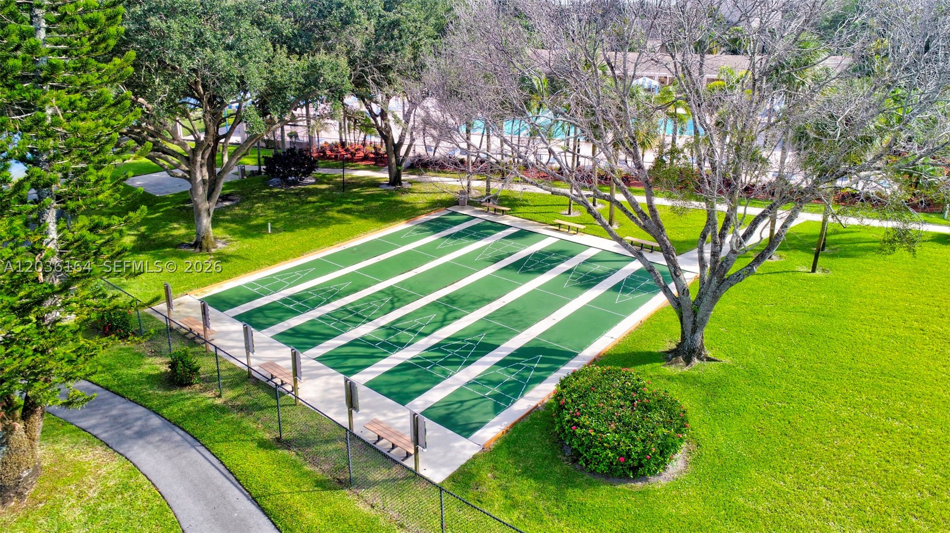 APPLEWOOD VILLAGE III - Residential