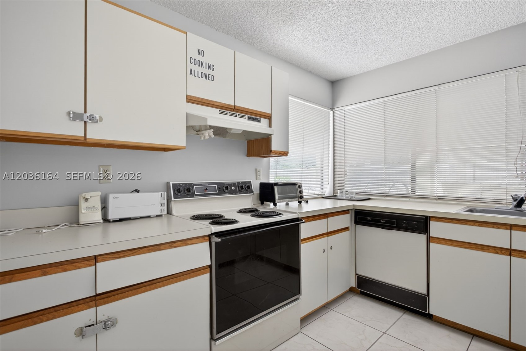 APPLEWOOD VILLAGE III - Residential