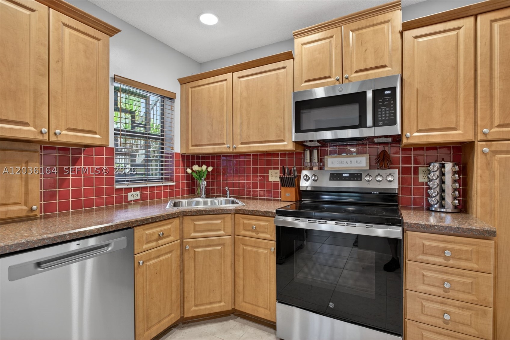 APPLEWOOD VILLAGE III - Residential