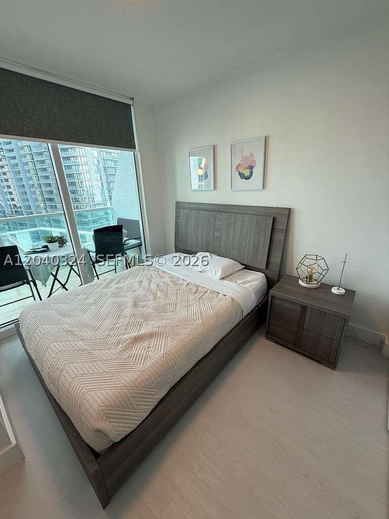 BRICKELL ON THE RIVER S T - Residential