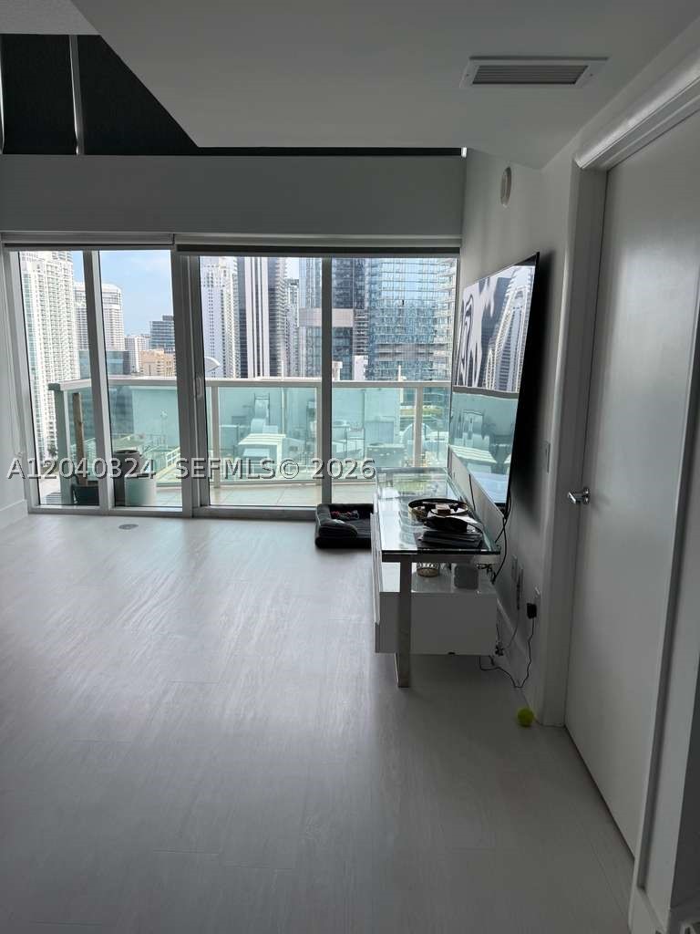 BRICKELL ON THE RIVER S T - Residential