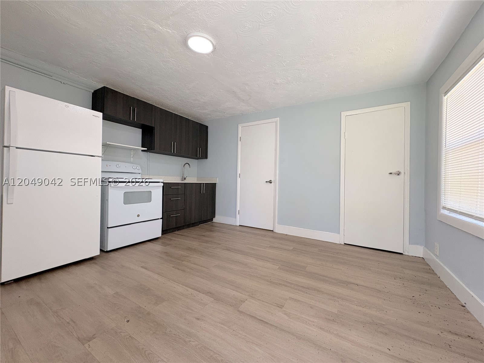 **Electric Included** Remodeled modern 1 Bed/1 Bath apartment just off US 1. Washer and dryer on site. Rapid approval.